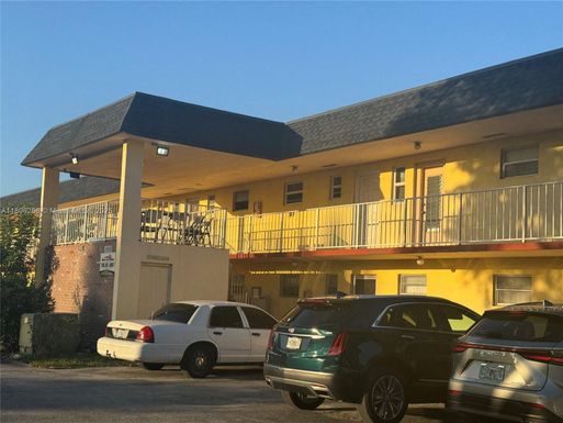 19305 NE 2nd Ave # 2324, Miami FL 33179