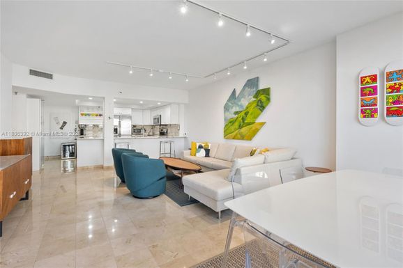 520 Brickell Key Dr # A604, Miami FL 33131