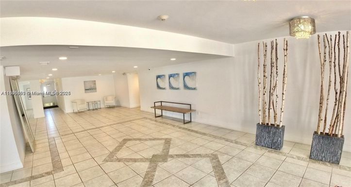2821 NE 163RD ST N Miami Beach Blvd # 4X, North Miami Beach FL 33160