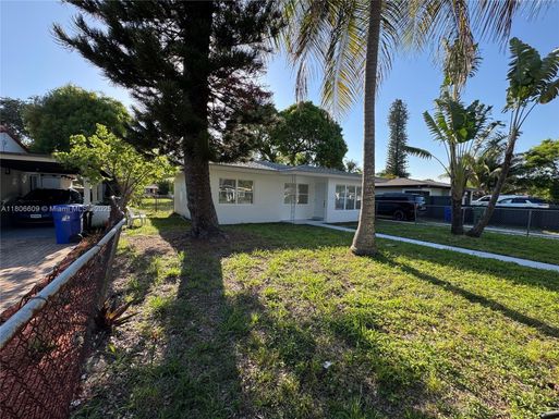 1229 NW 7th Ave, Fort Lauderdale FL 33311