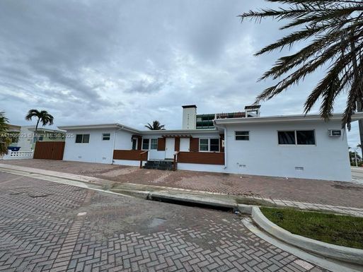 338 Roosevelt St, Hollywood FL 33019