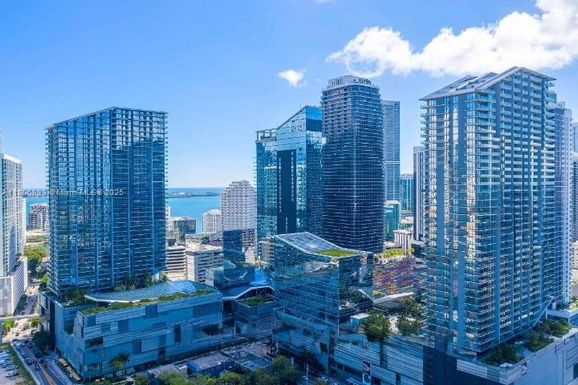 88 SW 7th St # 2707, Miami FL 33130