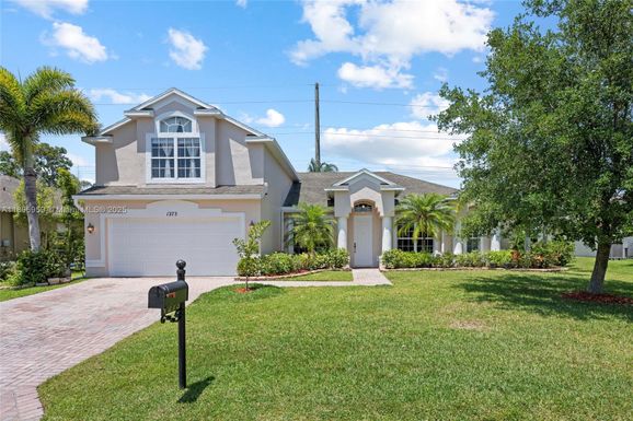 1273 Scarlet Oak Cir, Vero Beach FL 32966
