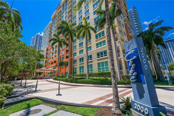 2000 N Bayshore Dr # 228, Miami FL 33137