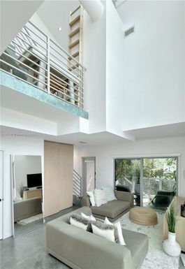 734 Michigan Ave # 7, Miami Beach FL 33139