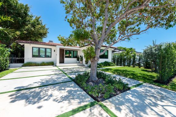 8959 Abbott Ave, Surfside FL 33154