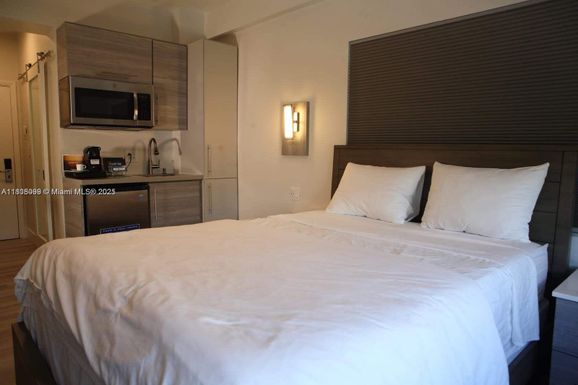 763 Pennsylvania Ave # 101, Miami Beach FL 33139