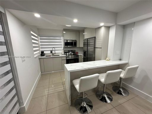 1140 Independence Trl # J, Homestead FL 33034