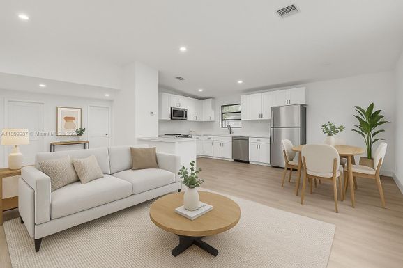 235 SW 3rd Ct, Deerfield Beach FL 33441