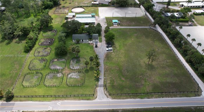 1230 F Rd, Loxahatchee FL 33470