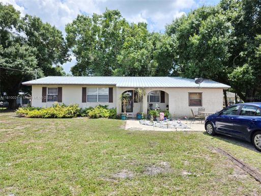 7740 NW 81st Court, Okeechobee FL 34972