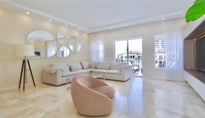 3900 ISLAND BL # 2, Aventura FL 33160