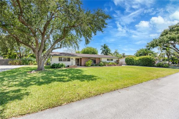 9760 SW 119th St, Miami FL 33176