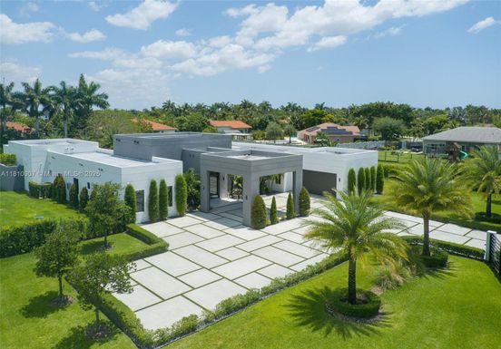 13221 SW 220th St, Miami FL 33170