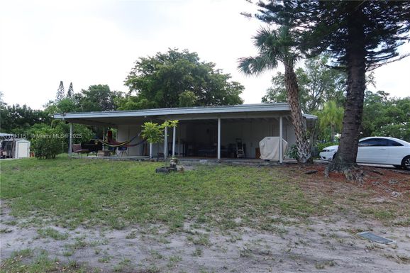 5920 SW 45th Way, Dania Beach FL 33314