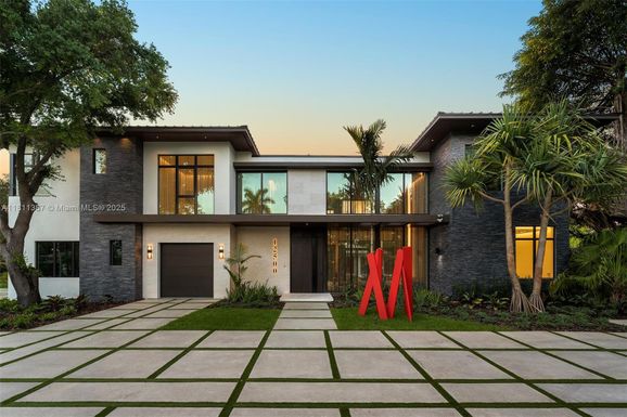 12500 SW 64 Ave, Pinecrest FL 33156