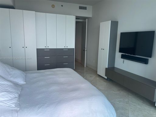 100 S Pointe Dr # 1603, Miami Beach FL 33139