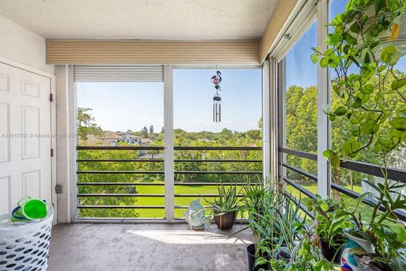 9235 SW 8th St # 502, Boca Raton FL 33428