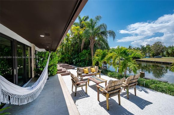 1240 Campamento Ave, Coral Gables FL 33156