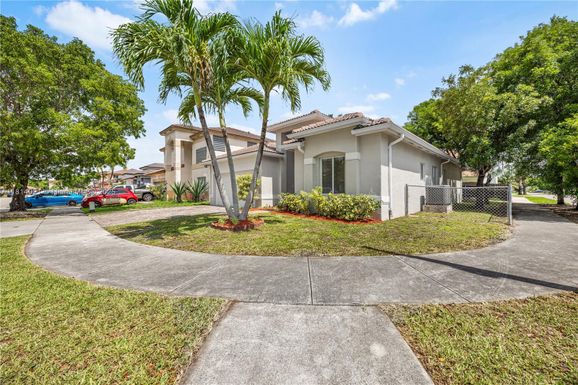 13365 SW 282nd St, Homestead FL 33033