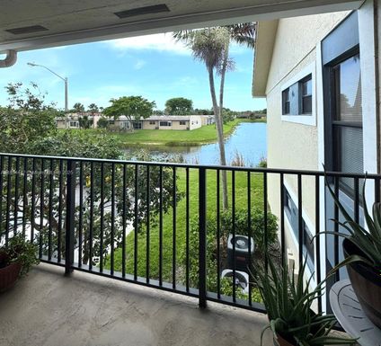 1484 Lake Crystal Dr, West Palm Beach FL 33411