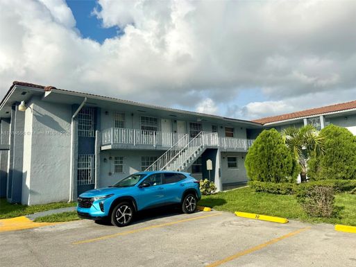 4050 NW 135th St # 11, Opa-Locka FL 33054