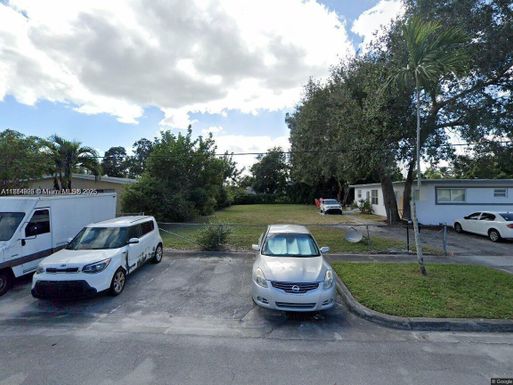 12 NW 169, North Miami Beach FL 33169