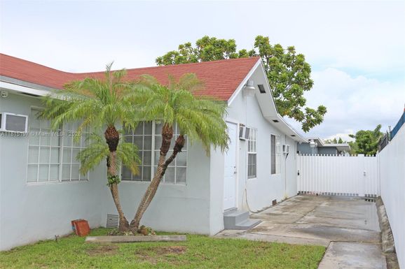 2385 SW 15th St, Miami FL 33145
