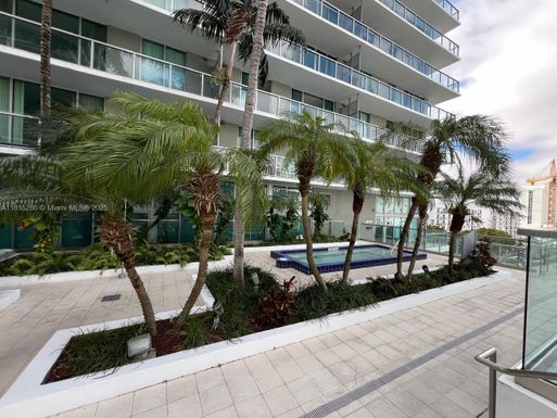 79 SW 12th St, Miami FL 33130