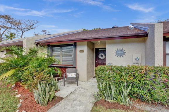 729 NW 47th Street, Deerfield Beach FL 33064