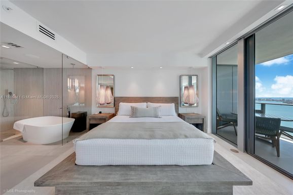 650 NE 32nd St # 4701, Miami FL 33137