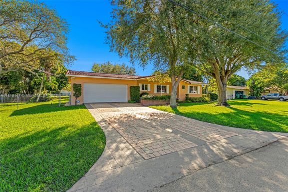 17221 SW 87th Ct, Palmetto Bay FL 33157