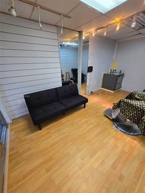 777 NW 72nd Ave # 2057, Miami FL 33126