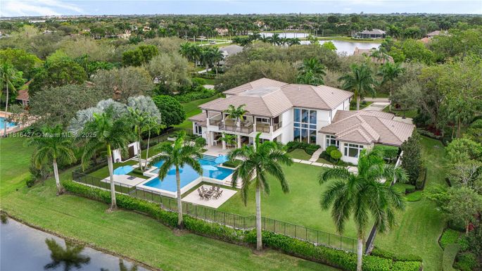 3185 Willow Ln, Weston FL 33331