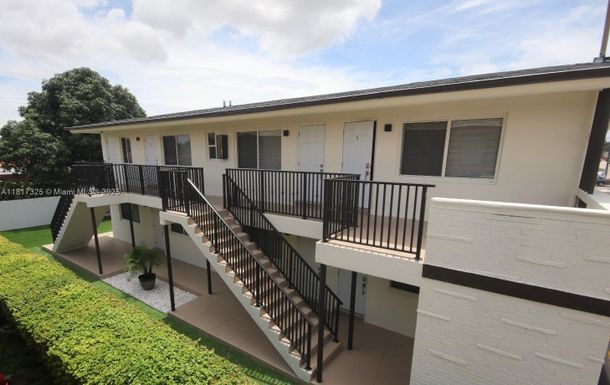 251 NW 57th Ave, Miami FL 33126