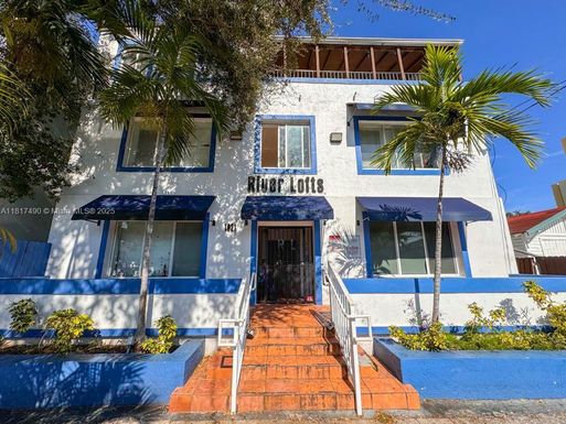 1021 NW 3rd St # 206, Miami FL 33128