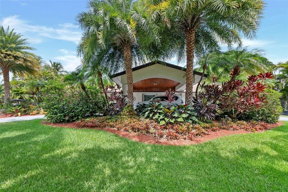 18120 SW 88th Ct, Palmetto Bay FL 33157