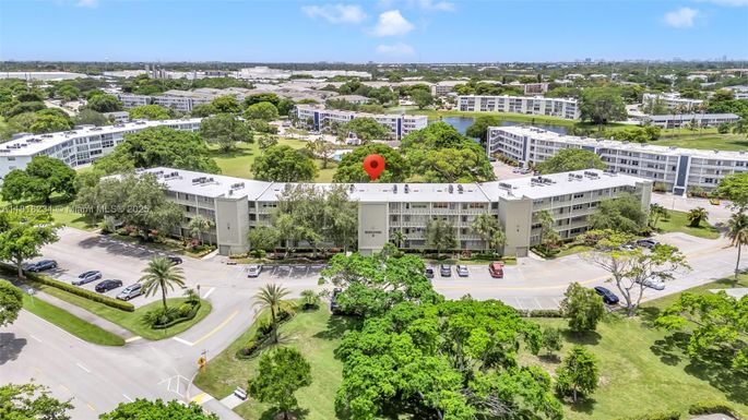2026 Berkshire B # 2026, Deerfield Beach FL 33442