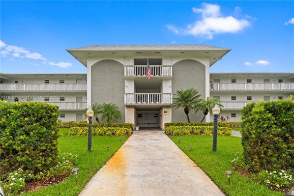 1200 Hillcrest Ct # 107, Hollywood FL 33021