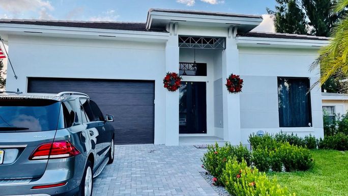 1951 SW 28th Ave, Fort Lauderdale FL 33312