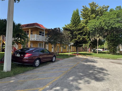 115 NE 202nd Ter # M25, Miami Gardens FL 33179