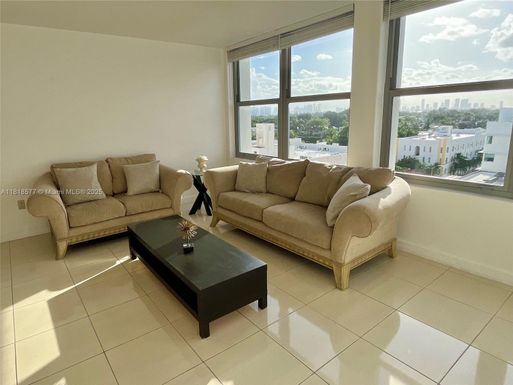 2899 Collins Ave # 810, Miami Beach FL 33140