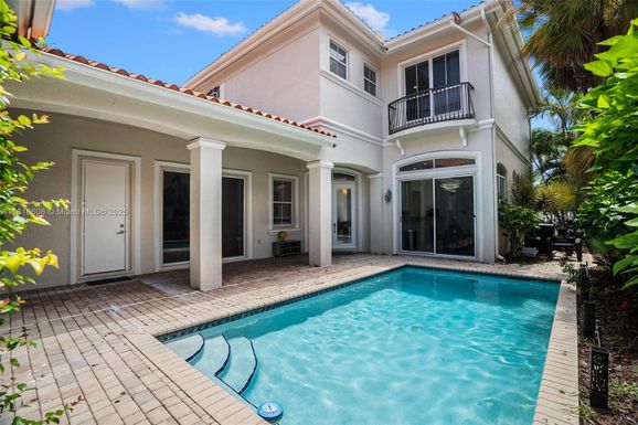 1580 Shoreline Way, Hollywood FL 33019
