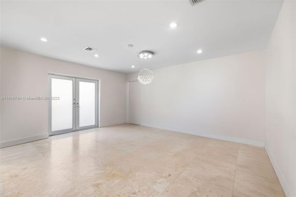 1601 Bay Rd # 4, Miami Beach FL 33139