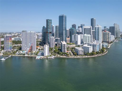 200 SE 15th Rd # 1S, Miami FL 33129