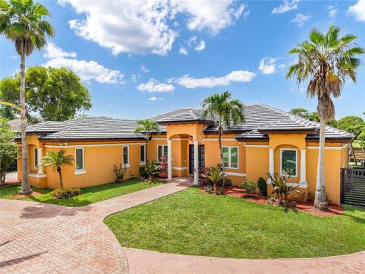 9020 SW 171st Ter, Palmetto Bay FL 33157