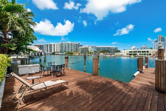6535 Allison Rd, Miami Beach FL 33141