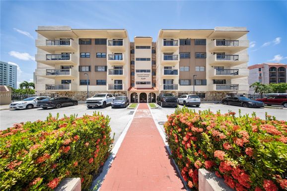 5249 NW 7th St # 103, Miami FL 33126