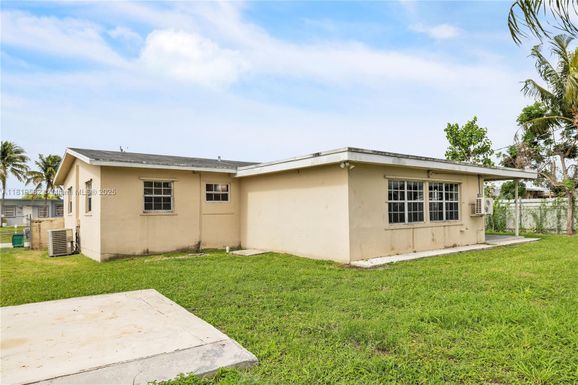 11735 SW 185th St, Miami FL 33177