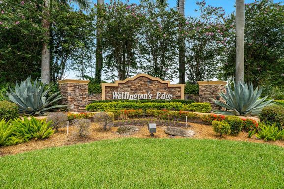 1923 Oak Berry Cir, Wellington FL 33414